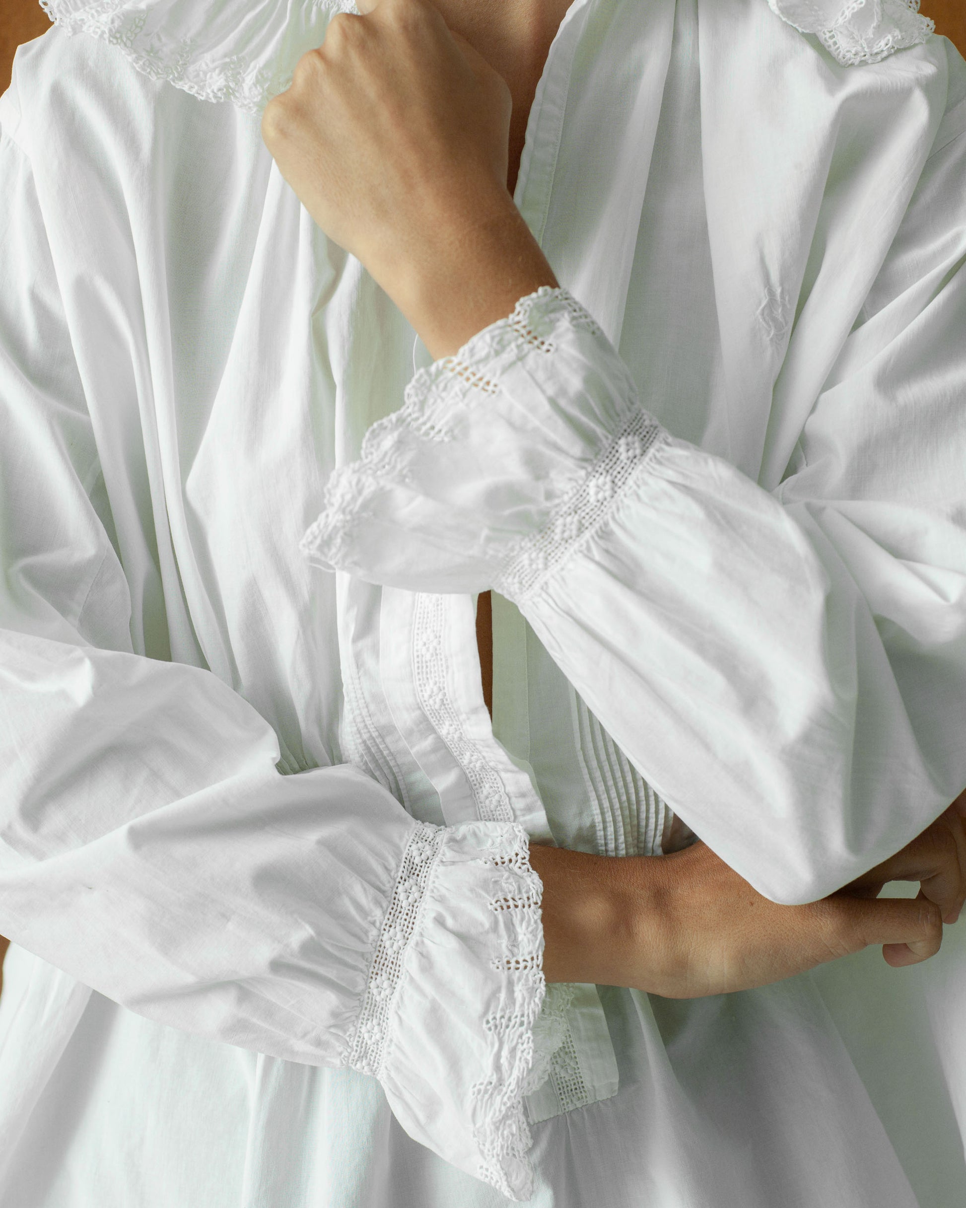 FALLON-chemise-antique-francaise-vintage-women-luxury-clothing-rare-fashion-curated-art