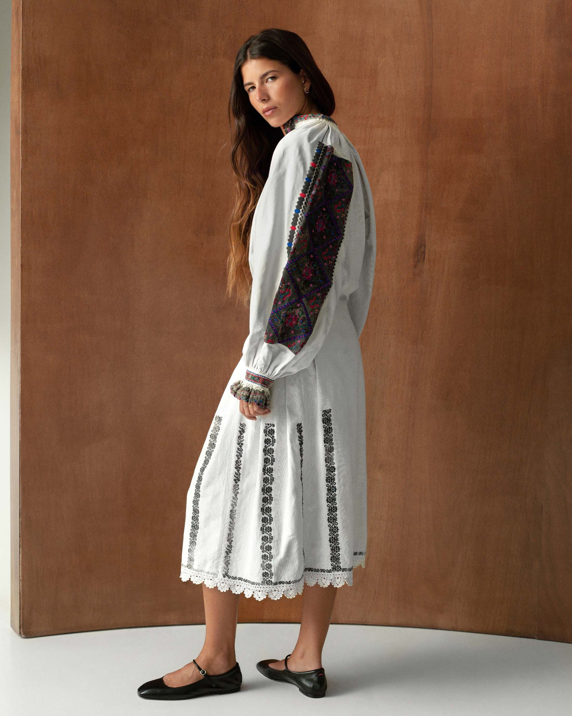 FALLON-dress-roumaine-white-linen-vintage-women-luxury-clothing-rare-fashion-curated-art-collection