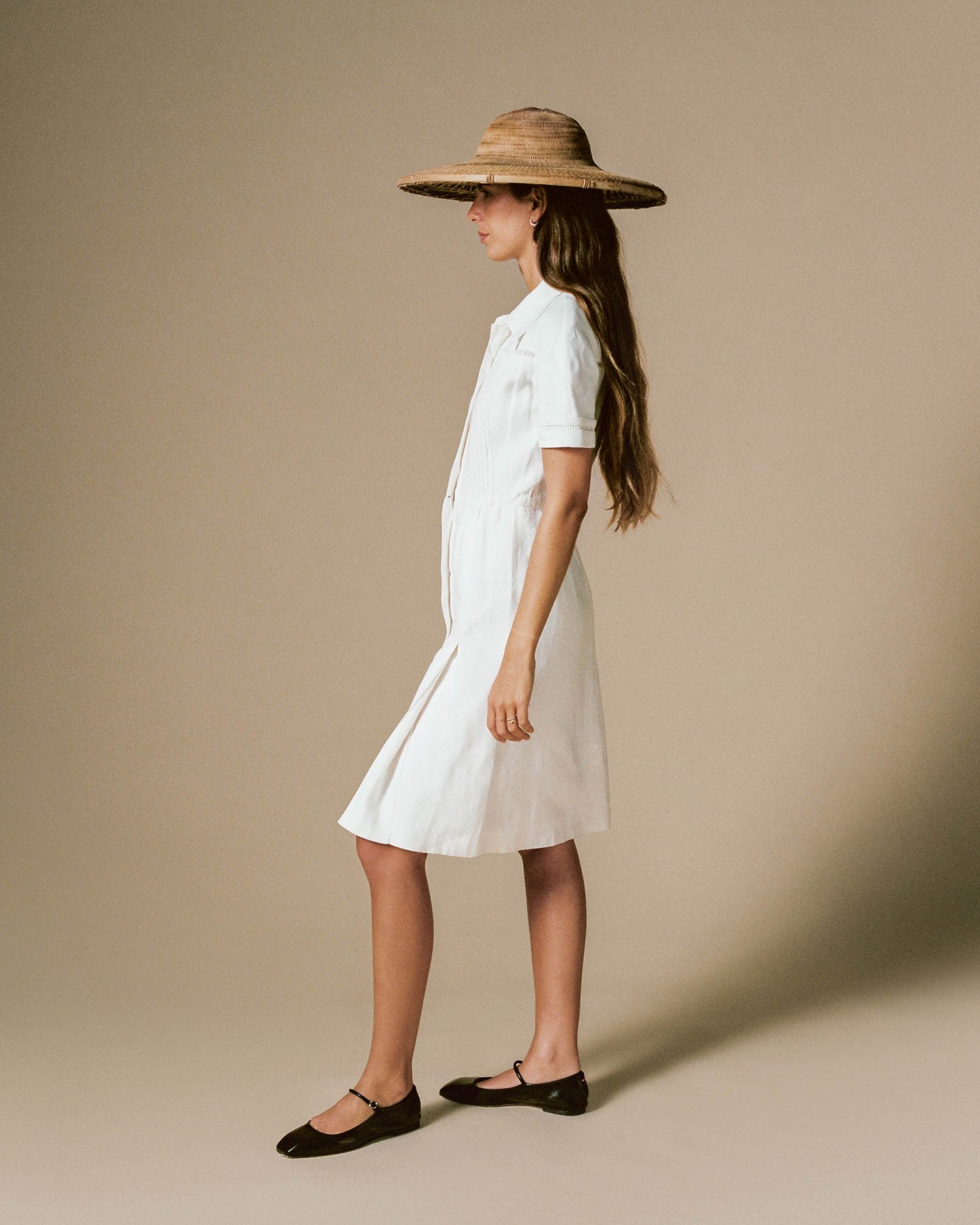 FALLON-dress-valentino-haute-couture-white-linen-vintage-vintage-women-luxury-clothing-rare-fashion-curated-art-collection
