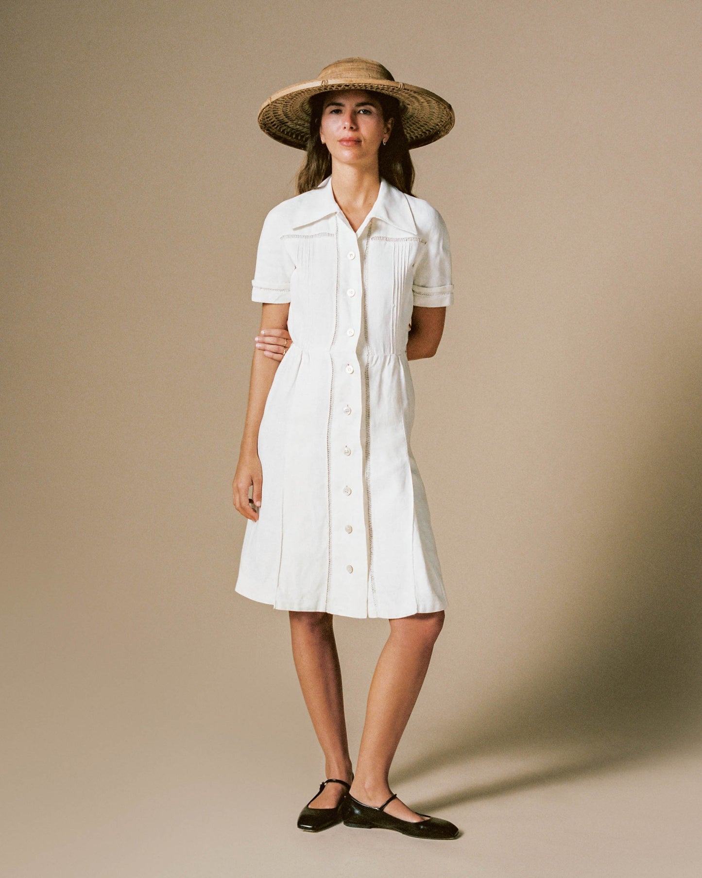 FALLON-dress-valentino-haute-couture-white-linen-vintage-vintage-women-luxury-clothing-rare-fashion-curated-art-collection