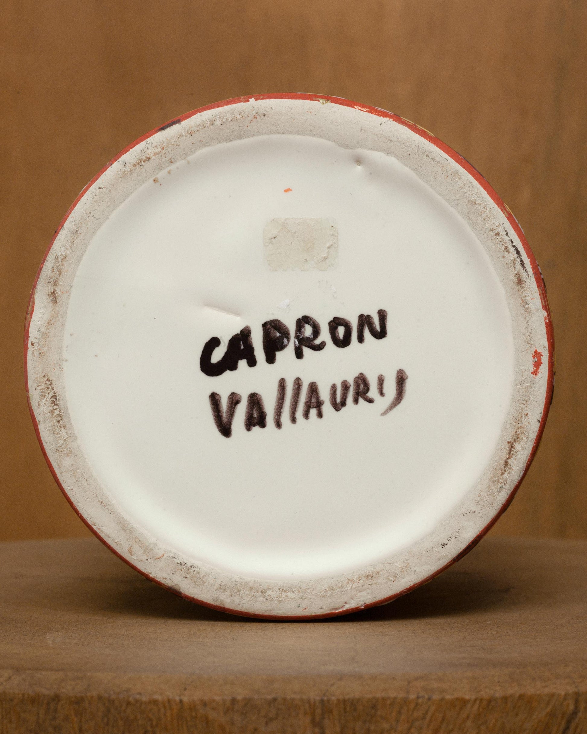 FALLON-pot-rogercapron-creamique-bleu-vert-rouge-jaune-vintage-luxe-art-collection00002FALLON-pot-roger capron-ceramic-pyjama-pattern-vvintage-women-luxury-clothing-rare-fashion-curated-art-collection