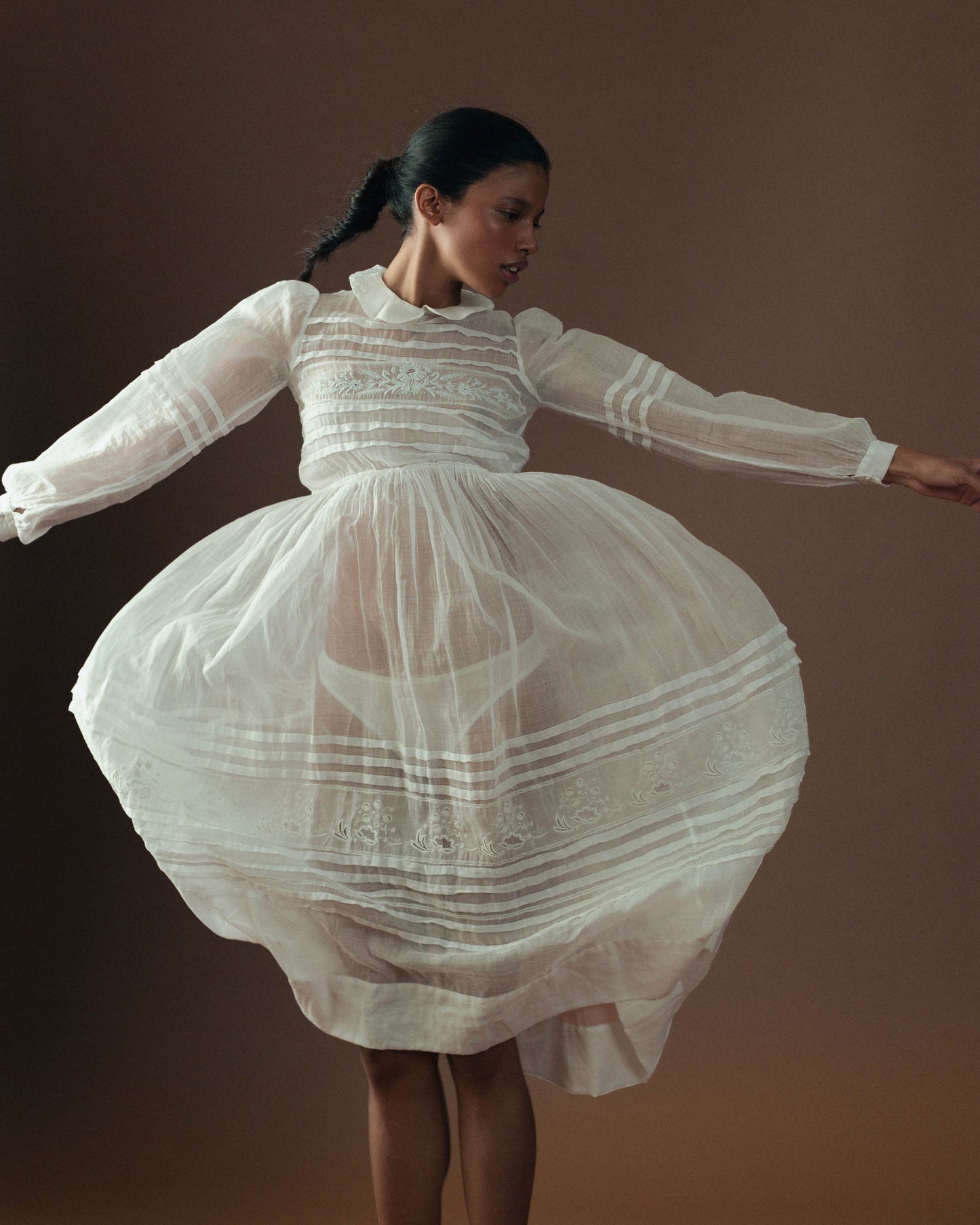 FALLON-robe-blanc-coton-vintage-luxe-rare-mode-collection-femme00001