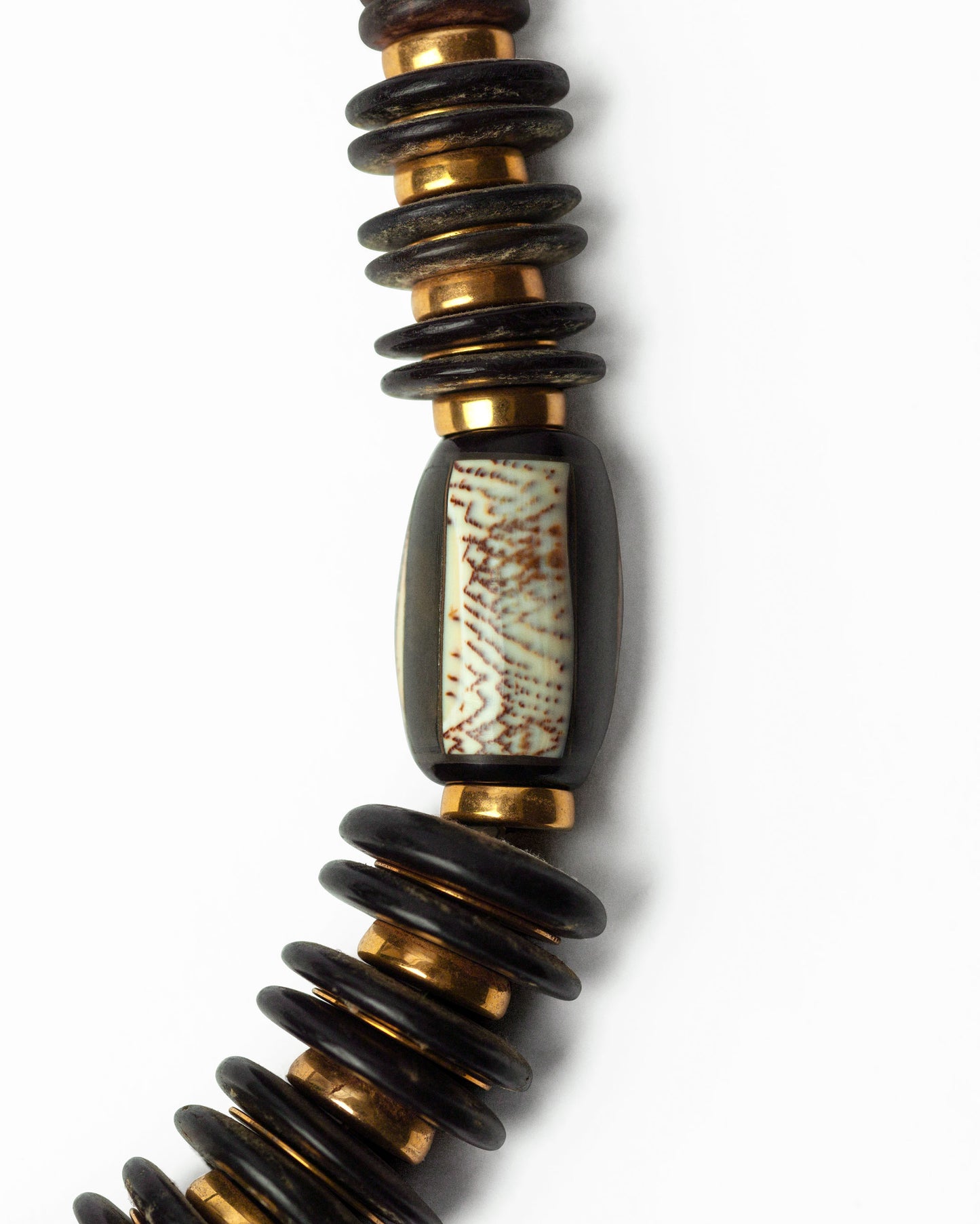 FALLON-set-necklaces-wood-pearls-vintage-women-luxury-clothing-rare-fashion-curated-art-collection