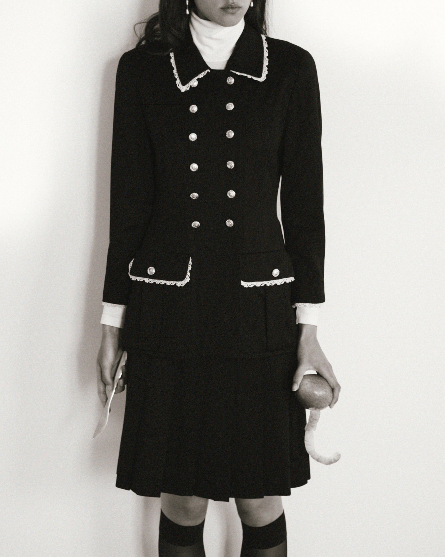 FALLON-suit-chanel-Karl-Lagerfeld-classic-vintage-women-luxury-clothing-rare-fashion-curated-art-collection00001