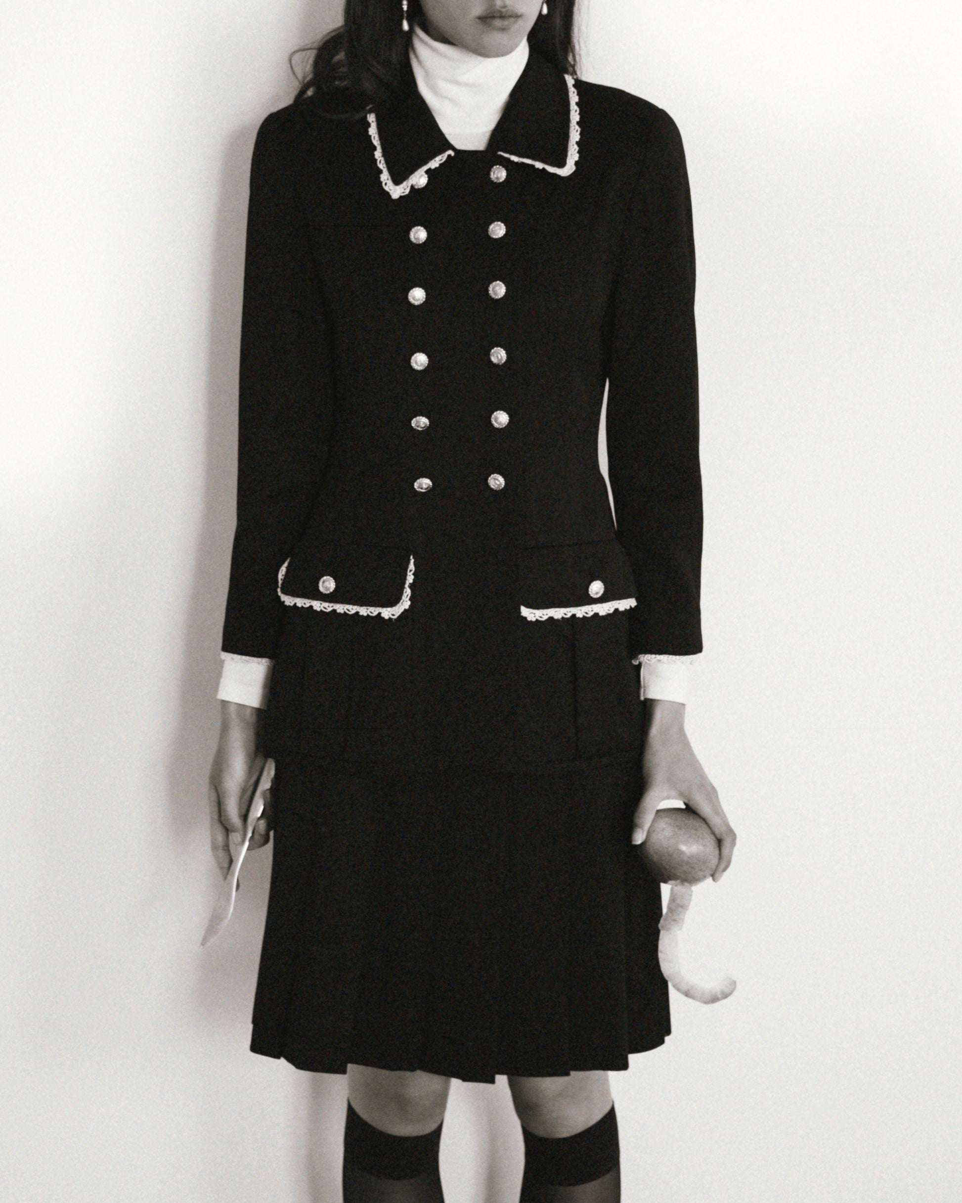 FALLON-suit-chanel-Karl-Lagerfeld-classic-vintage-women-luxury-clothing-rare-fashion-curated-art-collection00001