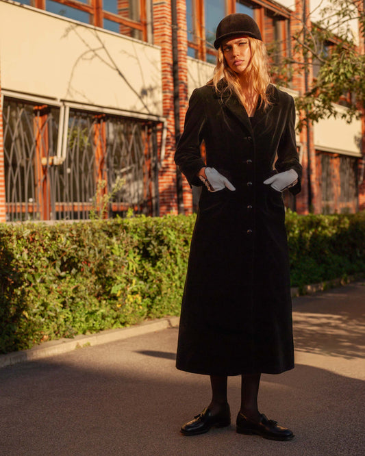 FALLON-coat-pacorabanne-black-velvet-1970s-vintage-women-luxury-clothing-rare-fashion-curated-art-collection00004