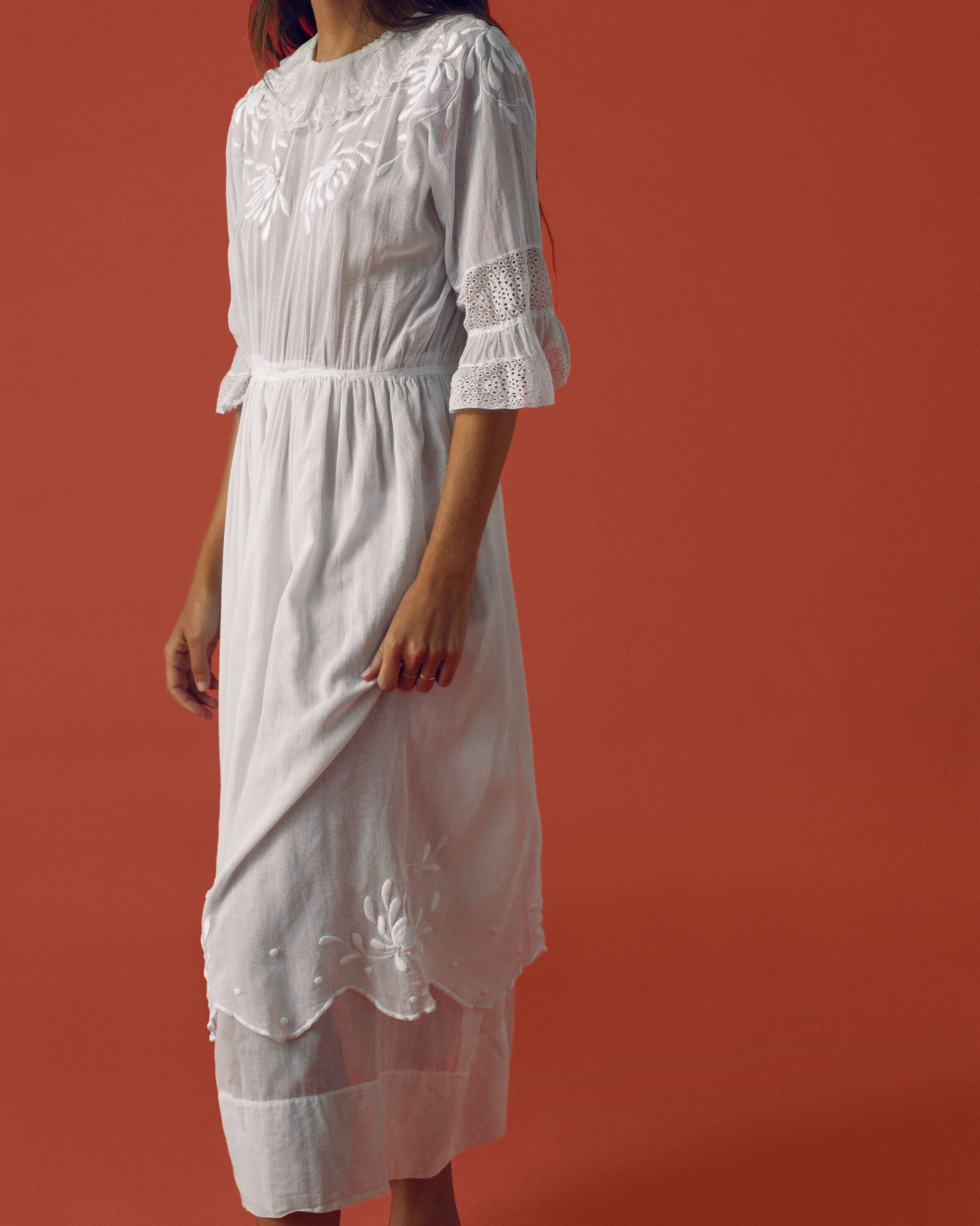 FALLON-dress-white-coton-vintage-women-luxury-clothing-rare-fashion-curated-art-collection