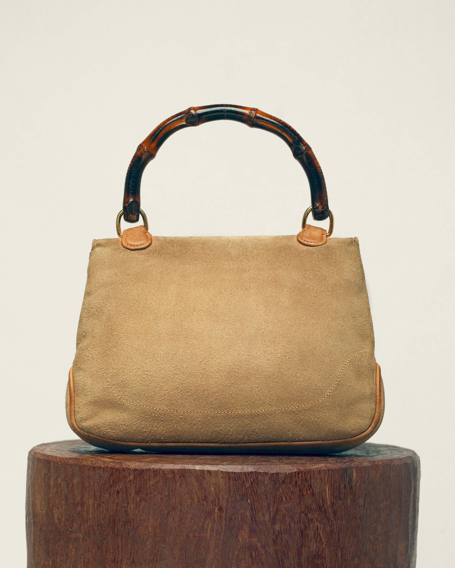 FALLON-handbag-gucci-Iconic-bamboo-beige-daim-vintage-women-luxury-clothing-rare-fashion-curated-art-collection