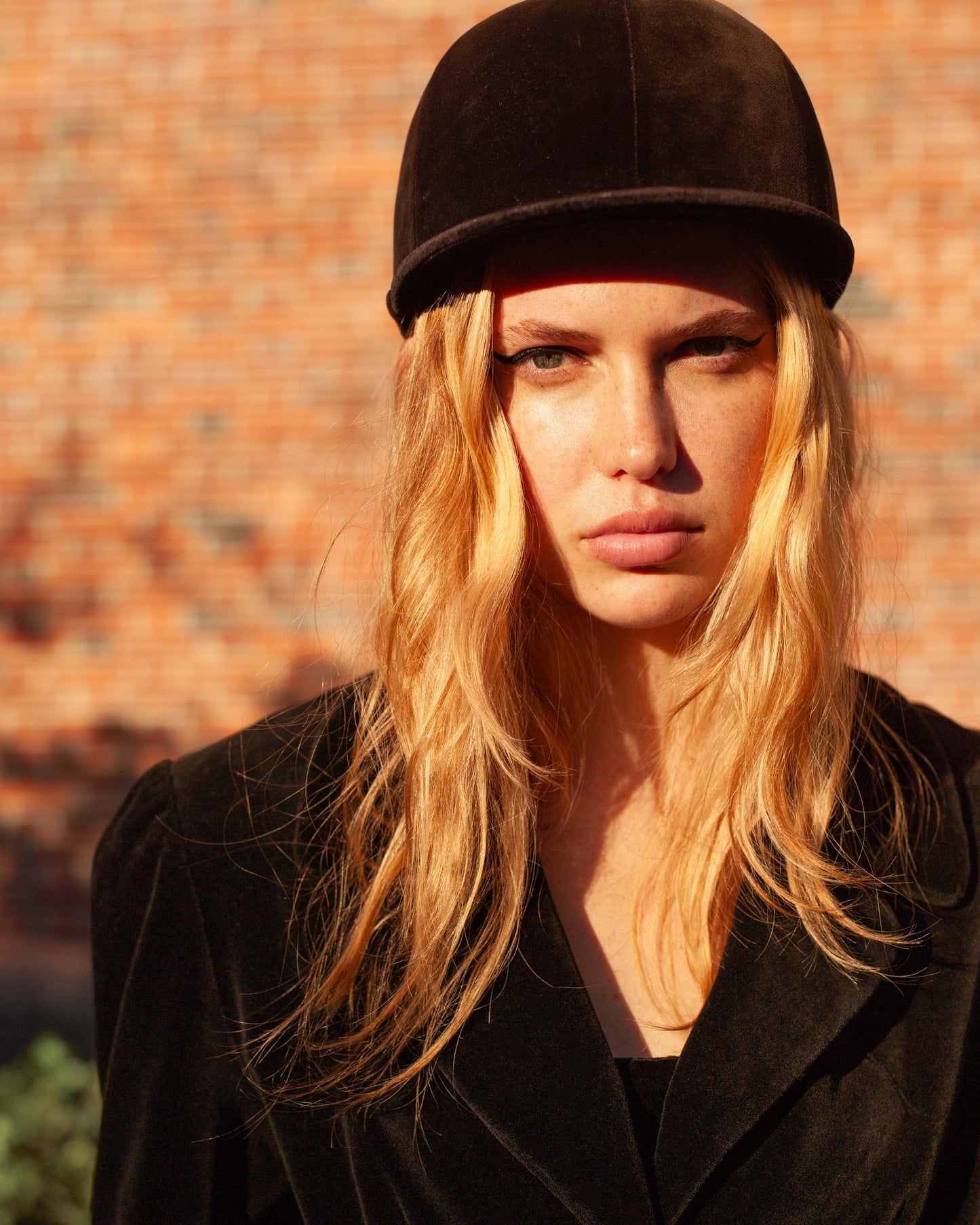 FALLON-hat-riding-helmet-horse-hermes-black-velvet-vintage-women-luxury-clothing-rare-fashion-curated-art-collection00001