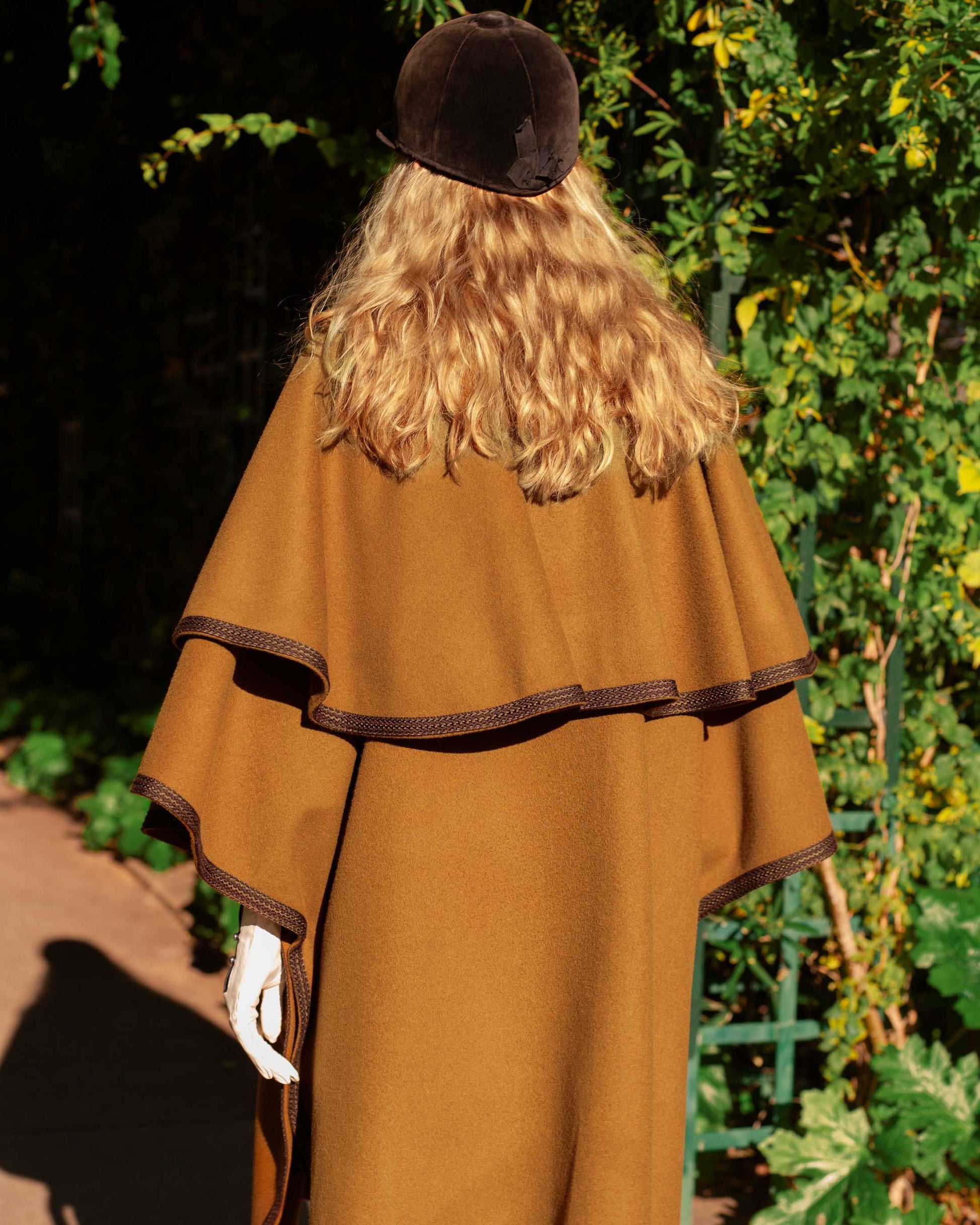 FALLON-hat-riding-helmet-horse-hermes-black-velvet-vintage-women-luxury-clothing-rare-fashion-curated-art-collection00001
