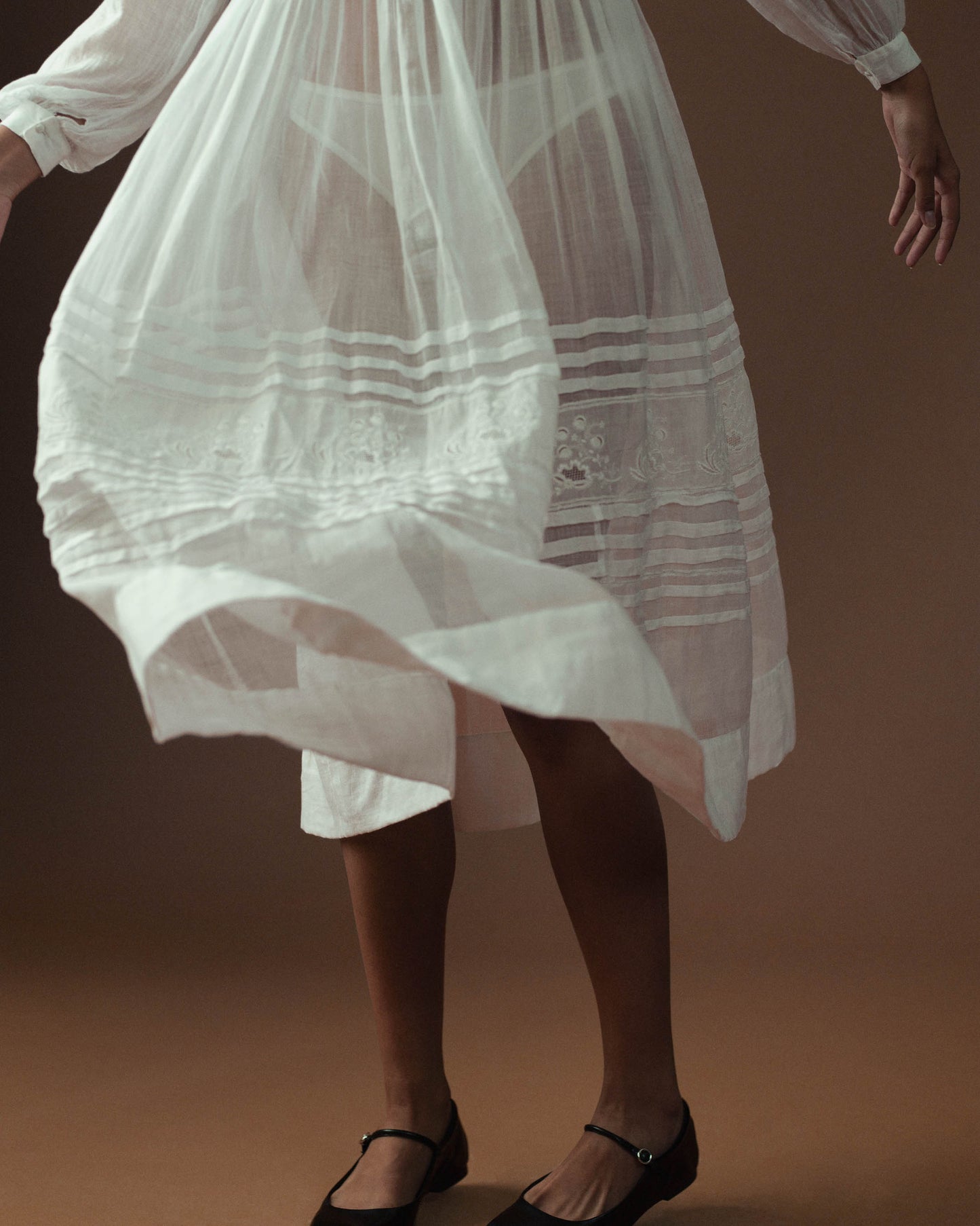 FALLON-robe-blanc-coton-vintage-luxe-rare-mode-collection-femme00002