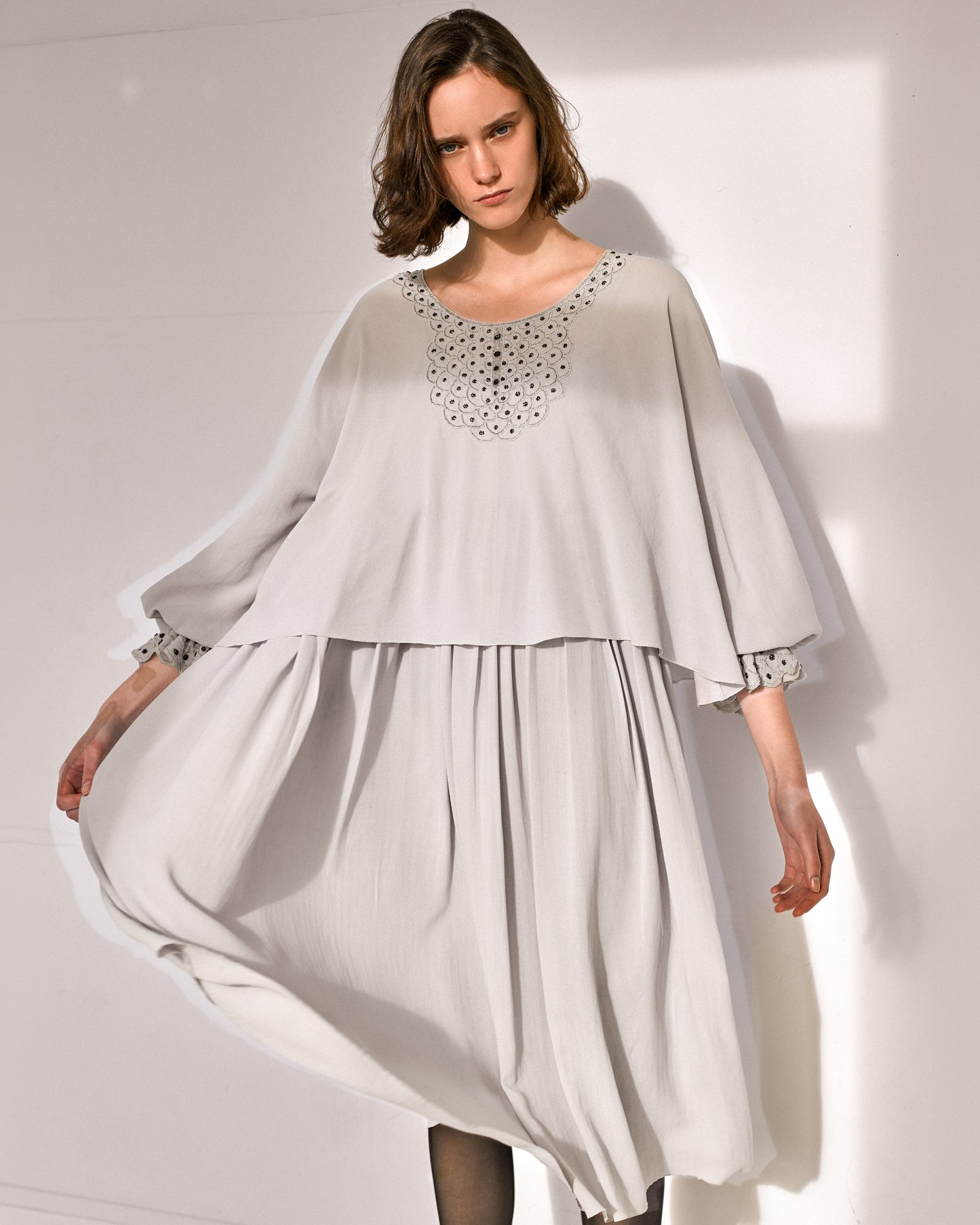 robe vintage Chloé par karl Lagerfeld  en soie grise 