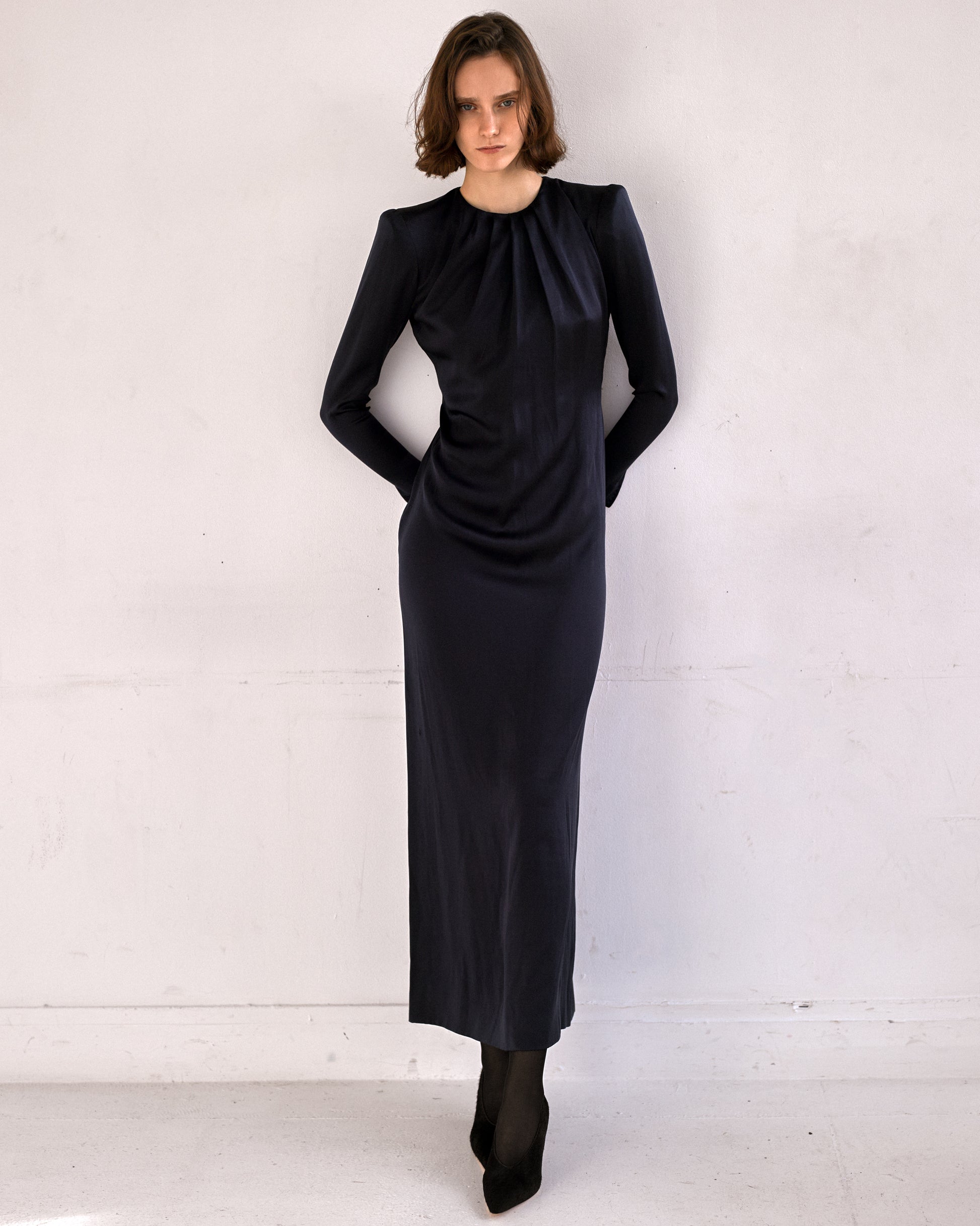 Robe givenchy couture en soie avec épaulettes